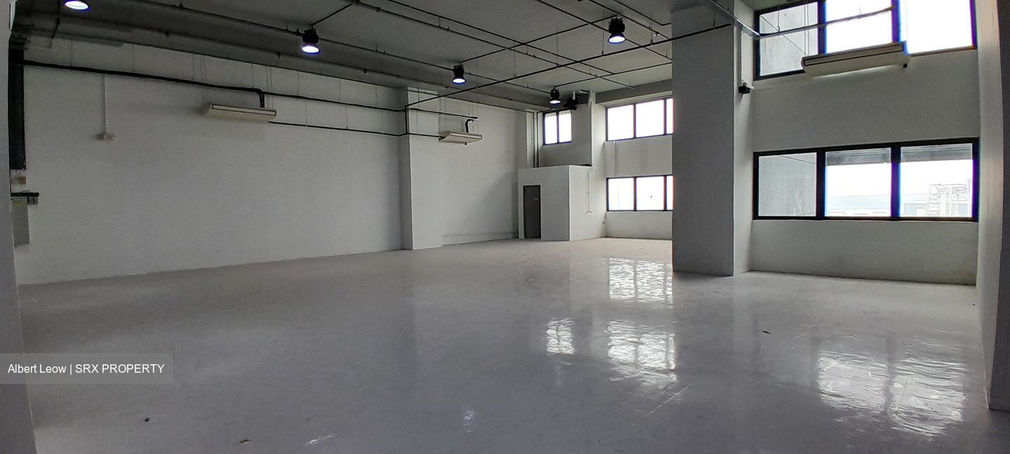 Carros Centre (D25), Warehouse #626482471